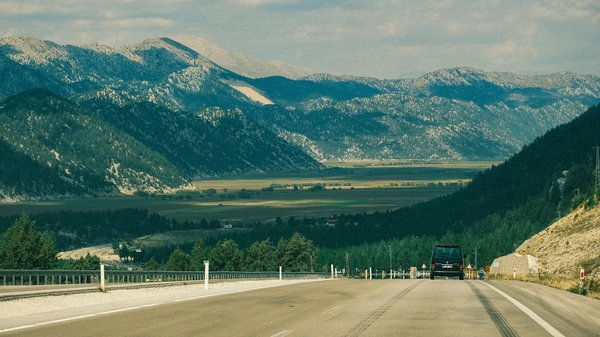Comment choisir votre tracteur pousseur électrique remorque ?
